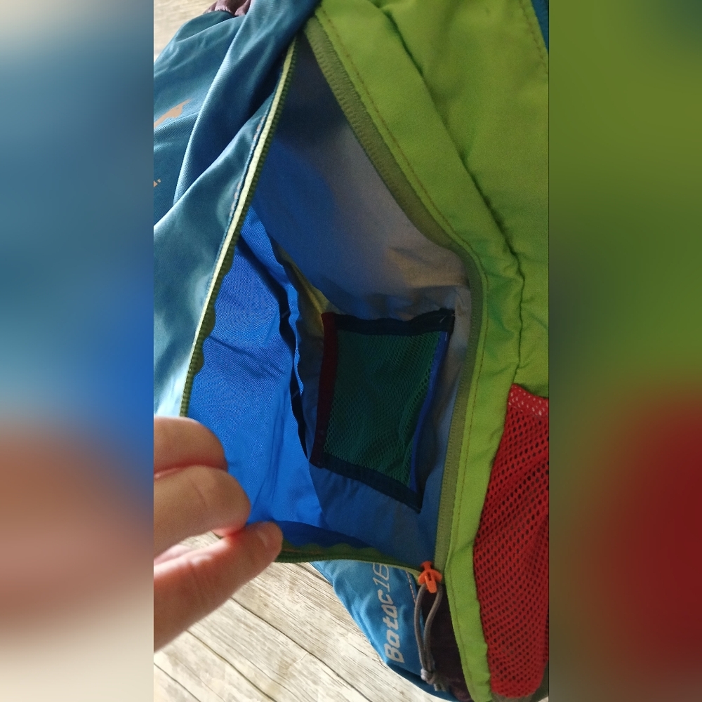 Cotopaxi Multi Color Backpack, BATAC16, Padded Straps, 16 Liter - Picture 15 of 16